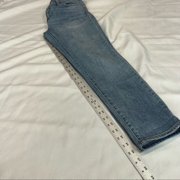 Gap 1969 Medium Wash Jeans - Picture 3 of 7